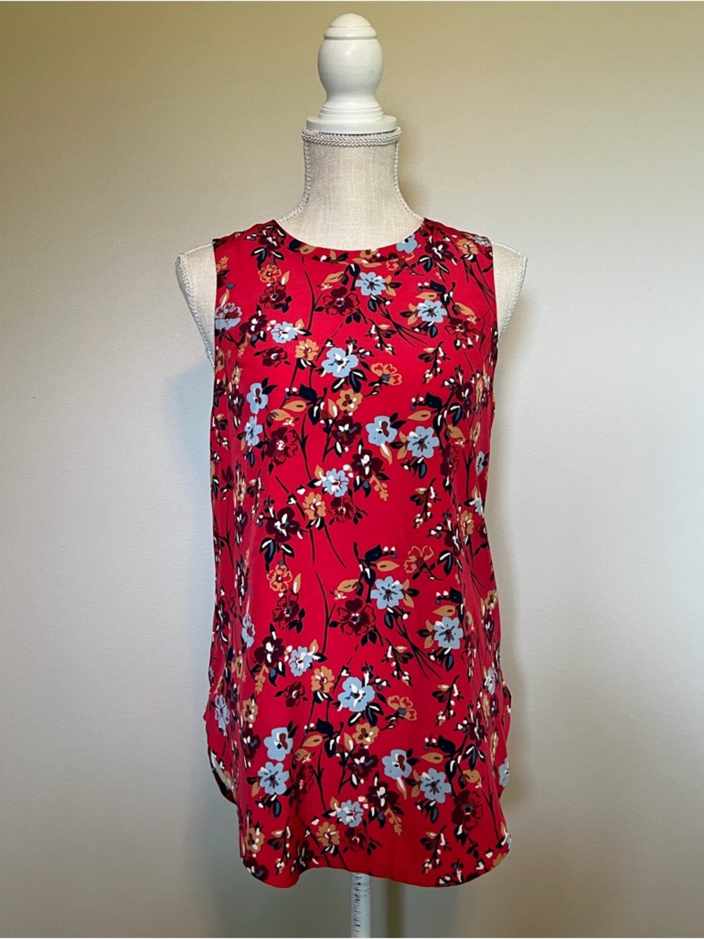 Abercrombie & Fitch Red Floral Sleeveless Tunic Shirt